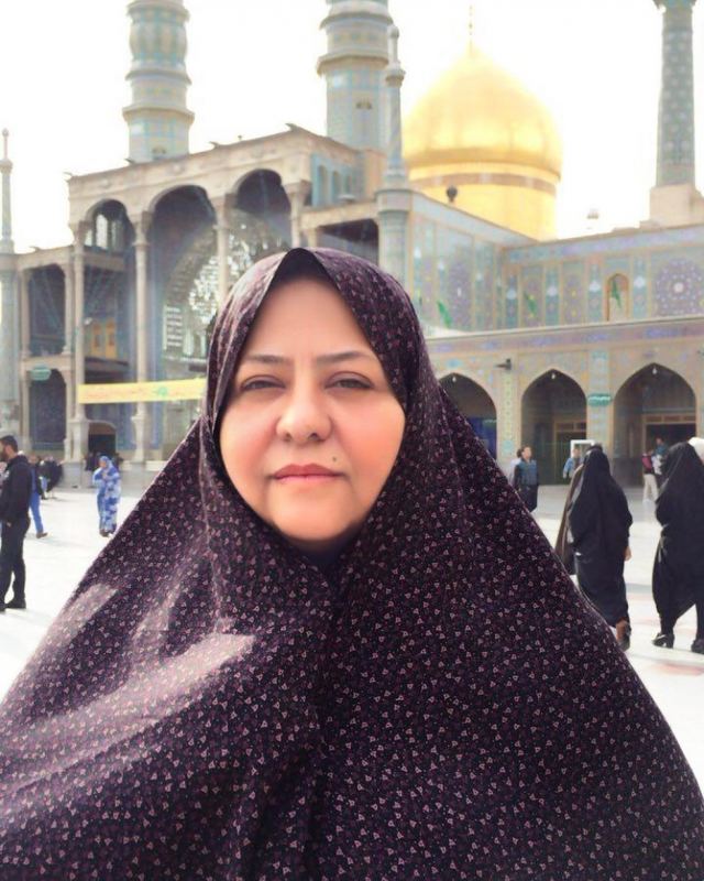رابعه اسکویی: من بر گشتم ایرانم اومدم اینجام، همینجا.