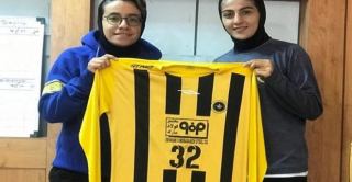 پیوستن دو دختر تیم فوتبال همیاری ارومیه به سپاهان