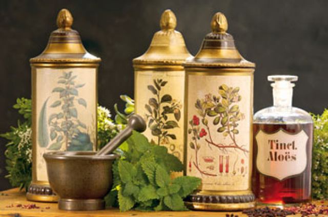 نکاتی دربارهی عرقیات گیاهی