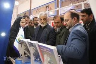 دکتر طهرانچی از نمایشگاه فن‌بازار دانشگاه آزاد اسلامی در حوزه تجهیزات پزشکی بازدید کرد