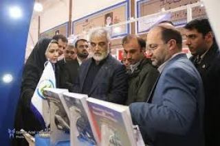 دکتر طهرانچی از نمایشگاه فن‌بازار دانشگاه آزاد اسلامی در حوزه تجهیزات پزشکی بازدید کرد