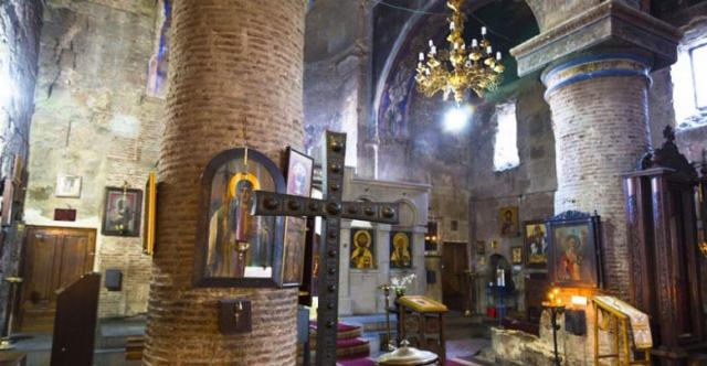 کلیسای آنچیسخاتی یکی از جاذبه های زیبای تاریخی گرجستان