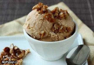 طرز تهیه بستنی گردویی با خامه و شکلات