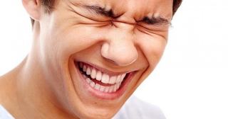 چرا خنده برای سلامتی مفید است؟