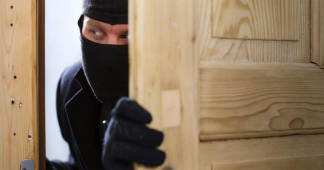 چگونه امنیت خانه را هنگام سفر حفظ کنیم؟