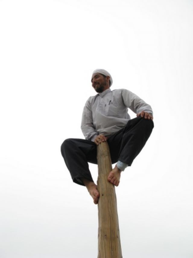گورستان خالد نبی با نمادهای آلت تناسلی (+18)
