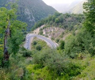 جاده زیبای جنگلی توسکستان در مسیر سمنان گلستان