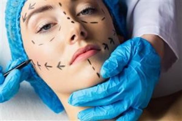 چگونه عوارض جراحی زیبایی را کم کنیم؟