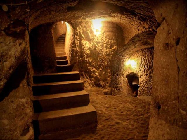 شهر زیرزمینی اویی؛ یکی از بزرگترین جاذبههای گردشگری استان اصفهان