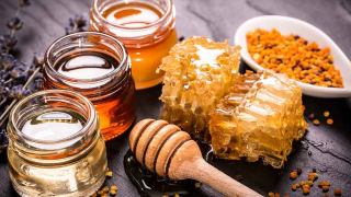 ترکیبات عسل طبیعی و مواد تشکیل دهنده آن را بهتر بشناسیم