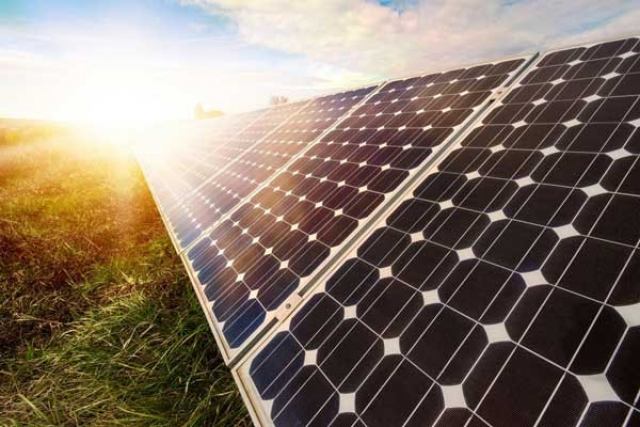 سمنان؛ تولیدکننده بزرگ انرژی خورشیدی می‌شود