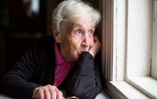 عوامل خطر سوء رفتار با سالمند