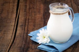 رژیم شیر و هرآنچه باید درمورد خطرات آن بدانید