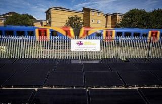 قطارهای خورشیدی در انگلیس راه‌اندازی شدند