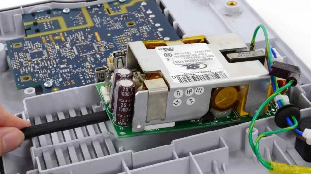 تلاش گروه iFixit برای کمک به بیمارستانها جهت مبارزه با کرونا