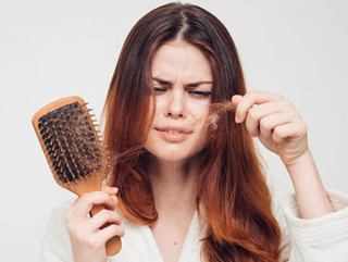 بهترین قرص ها و مکمل‌ها برای درمان ریزش مو