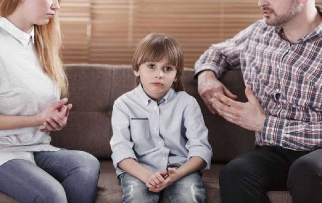 کمک به کودکان برای پذیرش طلاق والدین