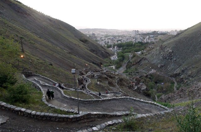 رود دره دربند شمیرانات تهران