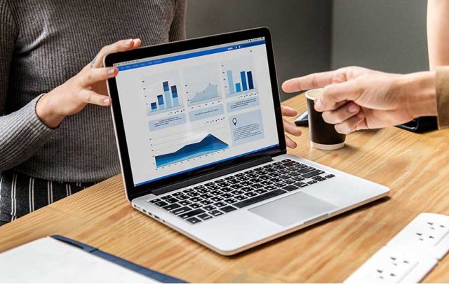 یک نرم افزار هوش تجاری چه ویژگیهایی بایدداشته باشد؟