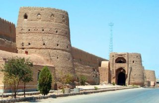 قلعه سی زان اصفهان