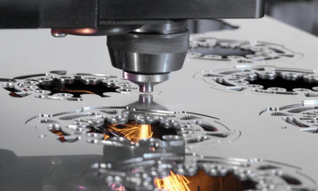 دلایل برتری برش لیزری نسبت به برش سی ان سی(cnc)