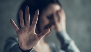 مزاحمت بانوان چه زمانی جرم شناخته می شود؟