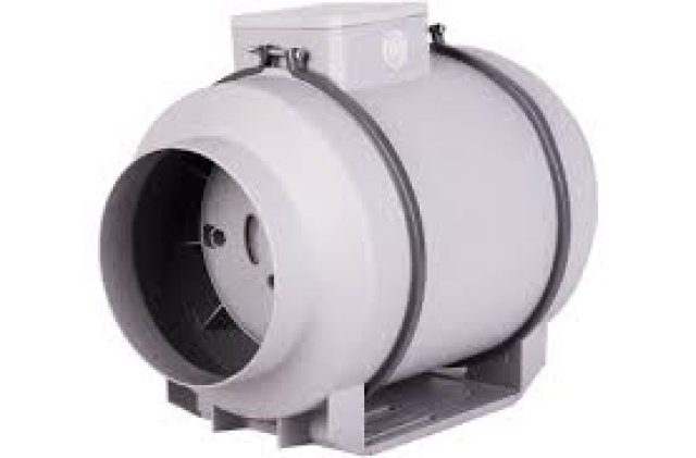 بررسی کامل هواکش‌های بین کانالی دمنده و اهمیت تهویه استاندارد در ساختمان