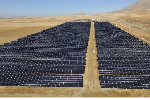 نیروگاه خورشیدی در شیراز قرار دارد