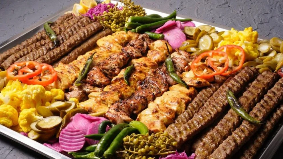 درآمد و سود کبابی‌ها چقدر است؟ بررسی دقیق درآمد کبابی‌ ها در ایران