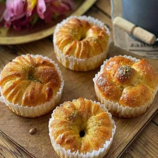 طرز تهیه نان حجیم شیرین از 0 تا 100