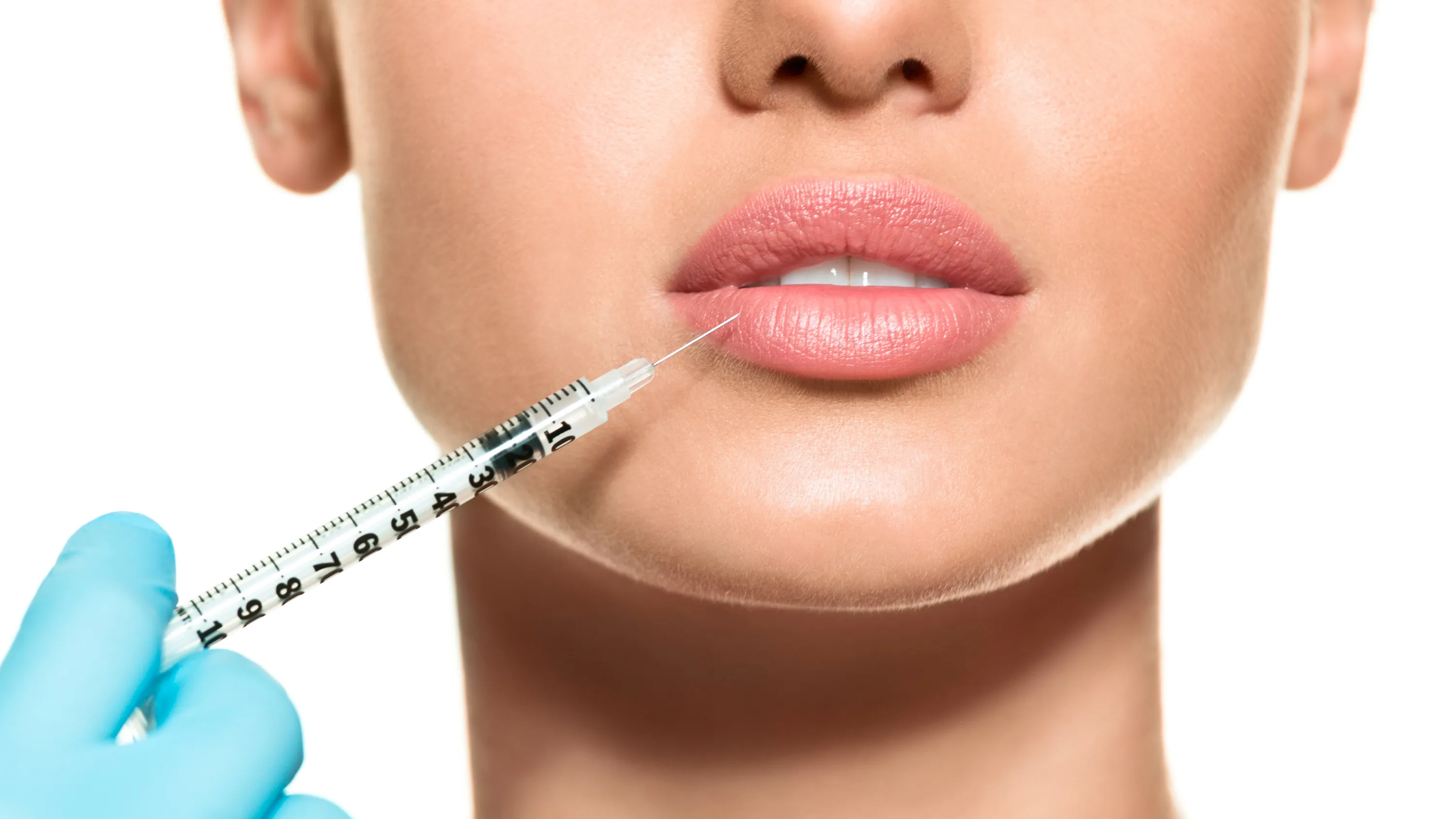 ژل لب چیست؟ هر آنچه درباره ژل لب باید بدانید