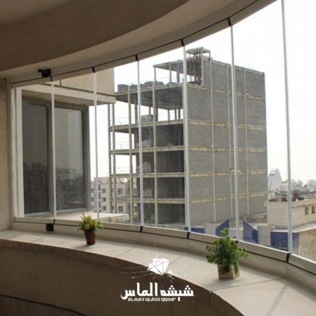 شیشه تاشو بالکنی و آکاردئونی
