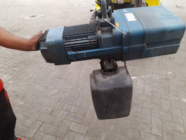 جرثقیل سقفی استوک