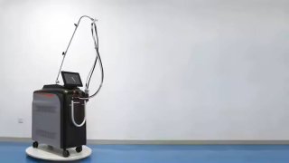 دستگاه لیزر الکساندرایت؛ انتخاب حرفه‌ ای‌ ها برای حذف موهای زائد