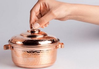 تمیزکردن و شستشوی ظروف پذیرایی فلزی